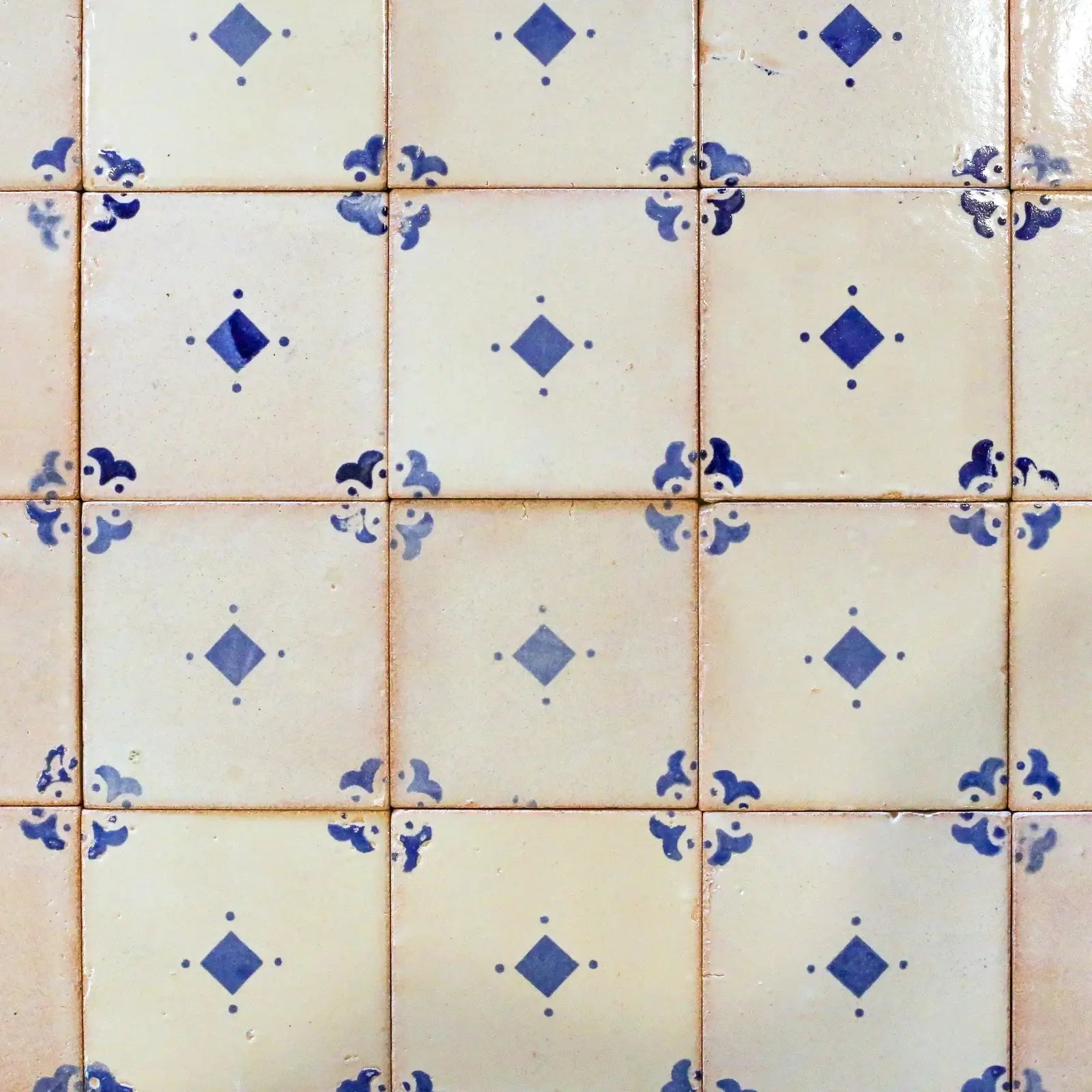 Caja Azul 4"x4" by Tilesofezra