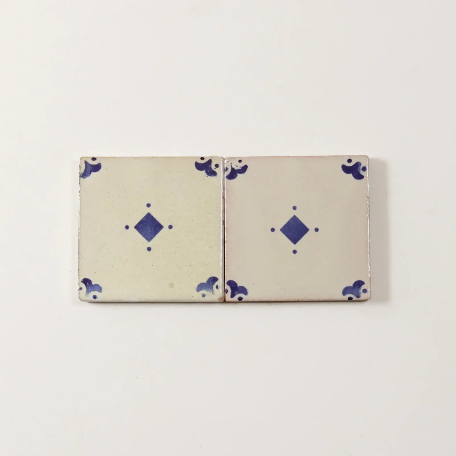 Caja Azul 4"x4" by Tilesofezra