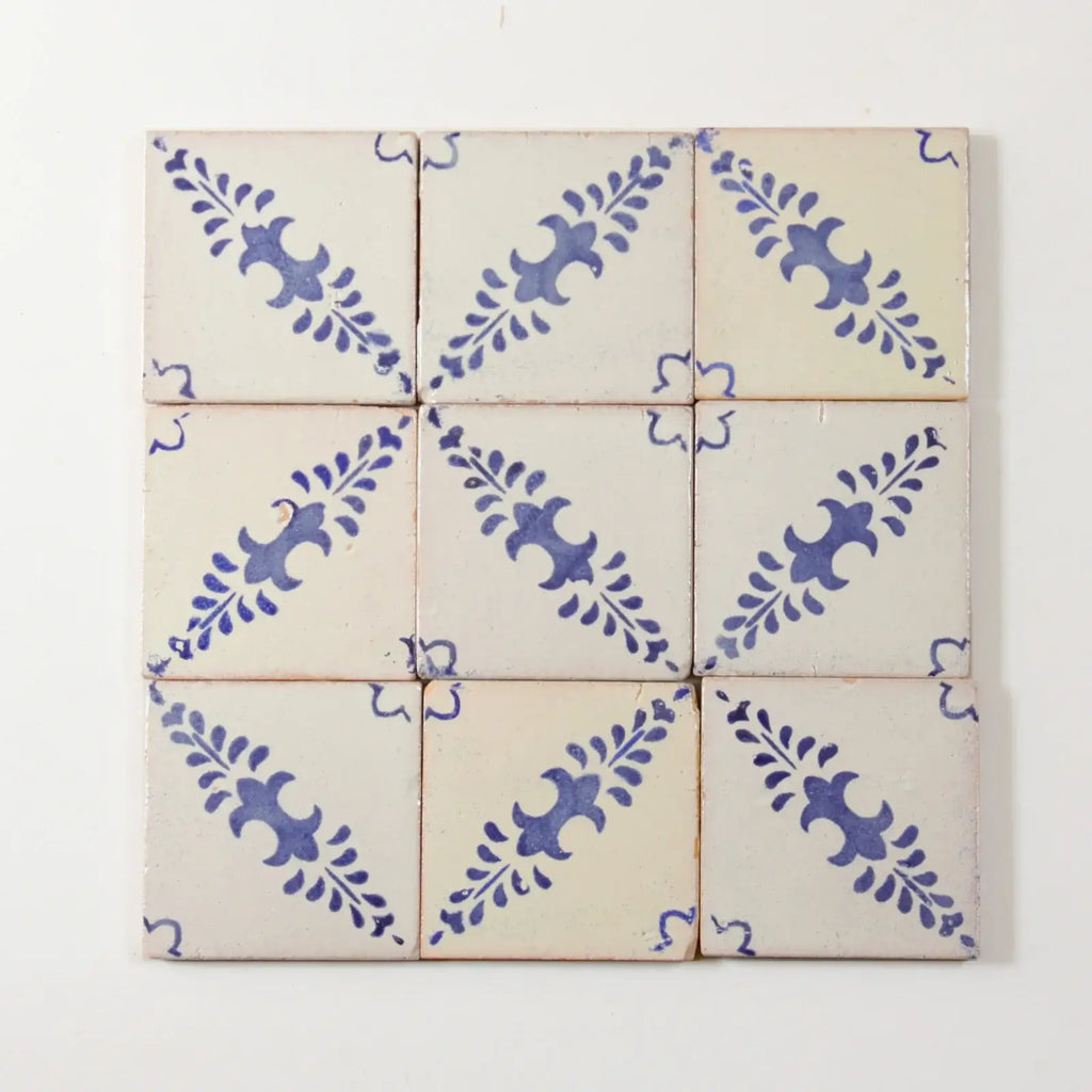 Hoja Azul 4"x4" by Tilesofezra