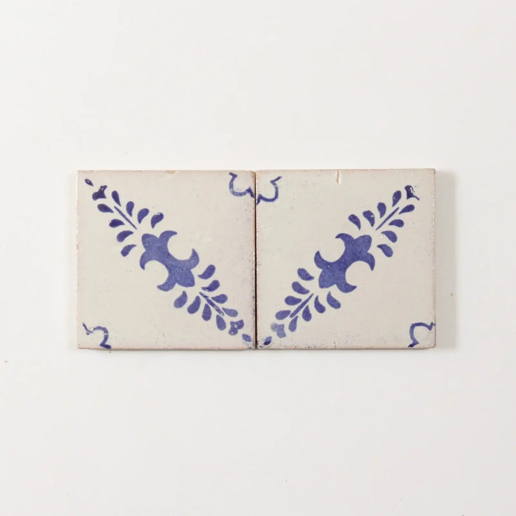 Hoja Azul 4"x4" by Tilesofezra