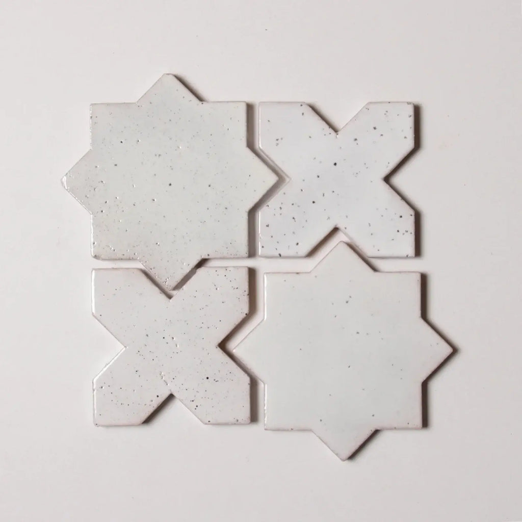 Estrela Nieve Punto 4"x4" Star & Cross Tile by Tilesofezra