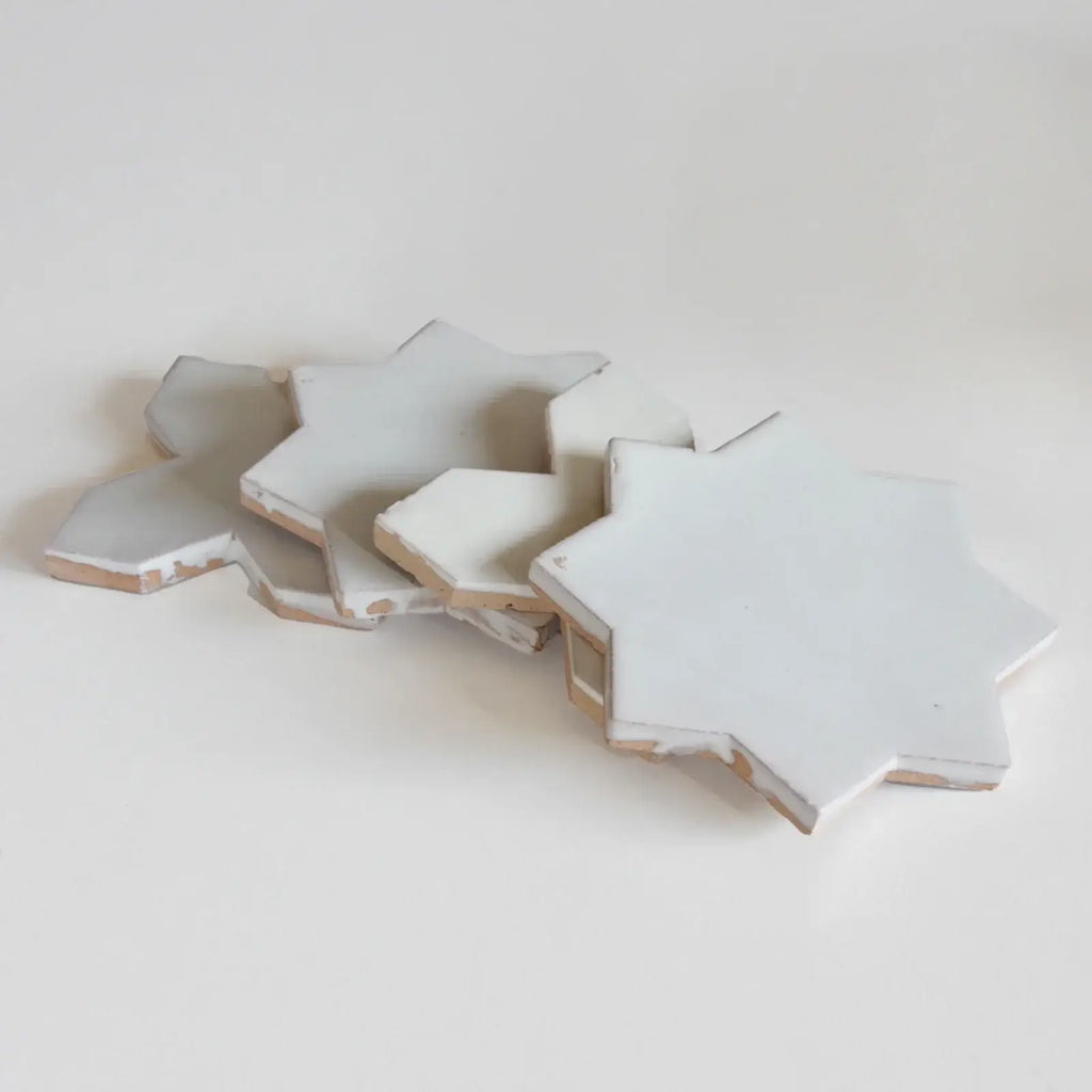 Estrela Nieve 4"x4" Star & Cross Tile by Tilesofezra